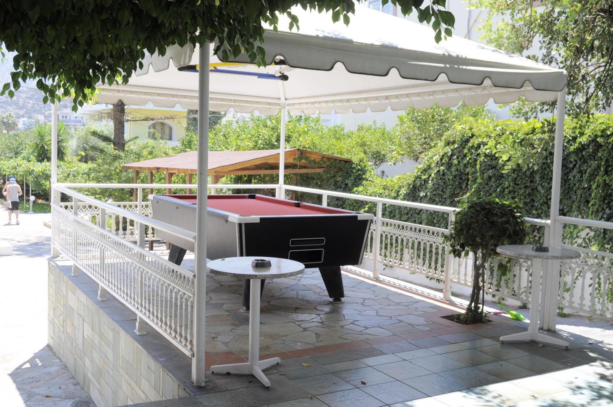 Amazones Villas Apartments Hersonissos  Exterior photo